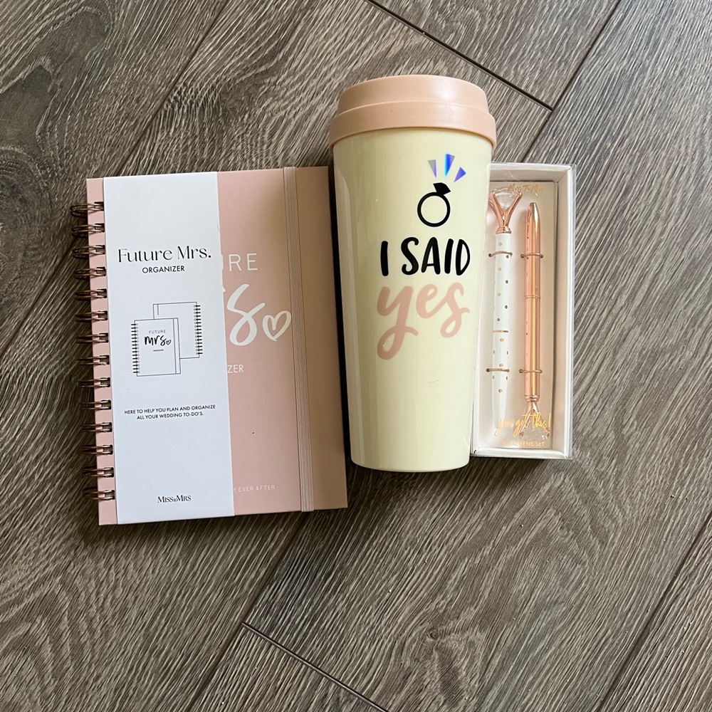 Wedding planner + accessories